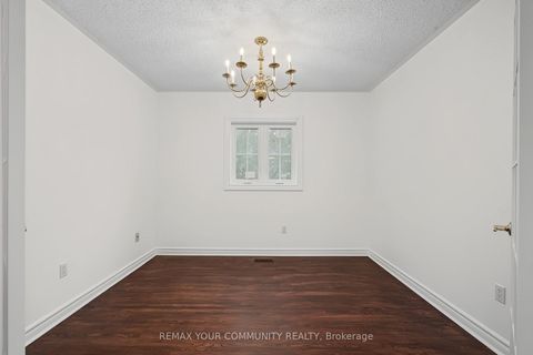 Photo 14 at 20 Fern Avenue, Langstaff, Richmond Hill