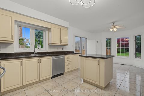 Photo 24 at 20 Fern Avenue, Langstaff, Richmond Hill