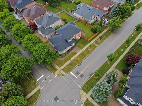 Photo 48 at 20 Fern Avenue, Langstaff, Richmond Hill