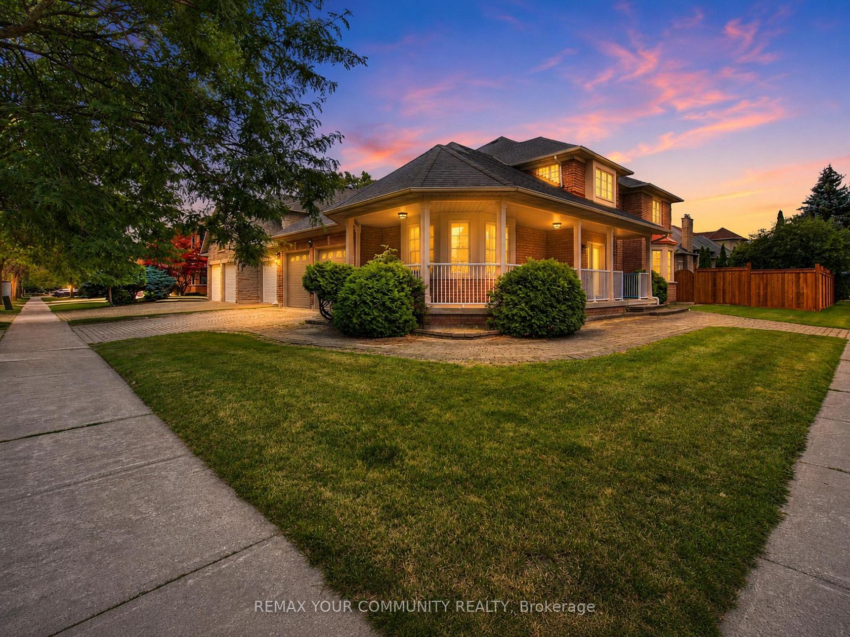 20 Fern Avenue, Langstaff, Richmond Hill photo number 2