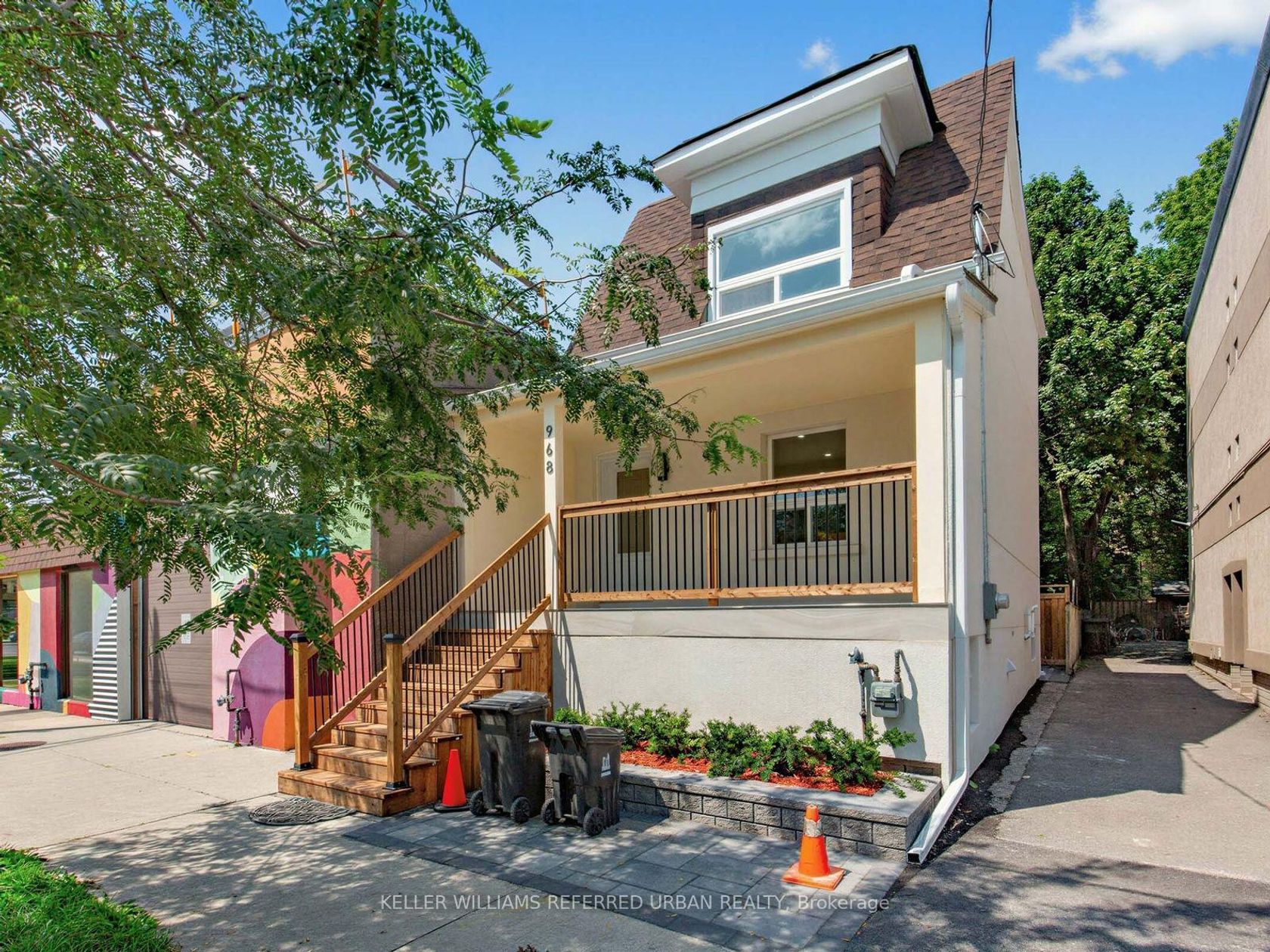 968 Eastern Avenue, Coxwell, Toronto photo 2