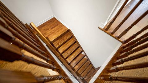 Photo 16 at 6 Homerton Avenue, Oak Ridges, Richmond Hill
