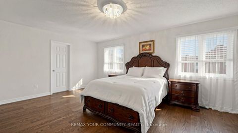 Photo 22 at 6 Homerton Avenue, Oak Ridges, Richmond Hill