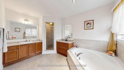 Photo 25 at 6 Homerton Avenue, Oak Ridges, Richmond Hill