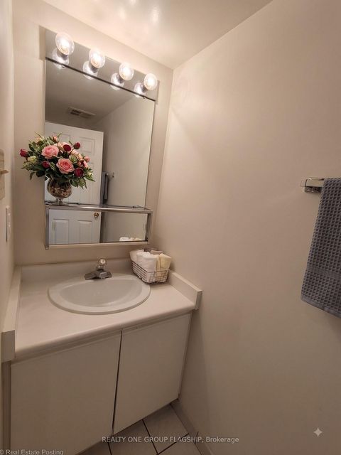 Photo 7 at 802 - 600 Rexdale Boulevard, Clairville, Toronto