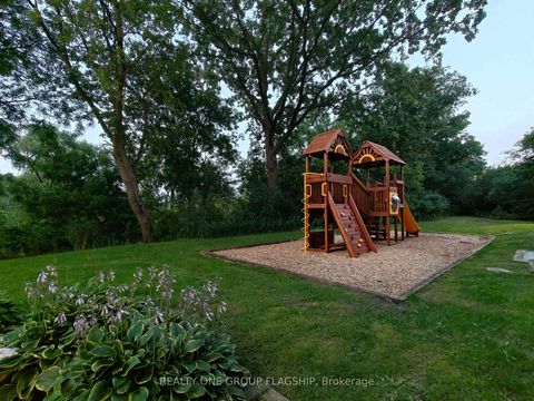 Photo 14 at 802 - 600 Rexdale Boulevard, Clairville, Toronto