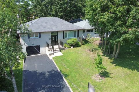 Photo 2 at 30 Scarboro Avenue, Highland Creek, Toronto