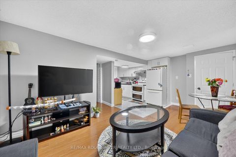 Photo 24 at 30 Scarboro Avenue, Highland Creek, Toronto