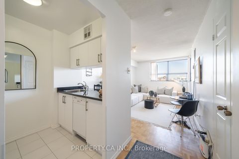 Photo 12 at 914 - 80 St Patrick Street, Chinatown, Toronto
