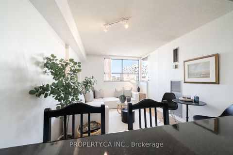 Photo 17 at 914 - 80 St Patrick Street, Chinatown, Toronto