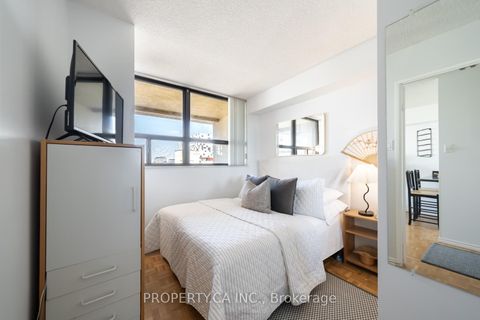Photo 18 at 914 - 80 St Patrick Street, Chinatown, Toronto
