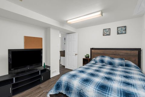 Photo 15 at 187 Johnson Street, Grove East, Barrie