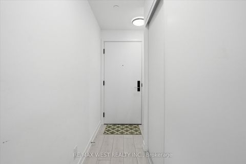 Photo 1 at 819 - 270 Dufferin Street, South Parkdale, Toronto