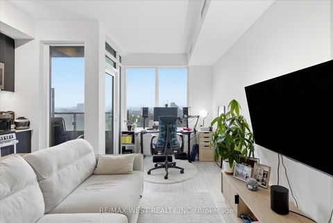 Photo 4 at 819 - 270 Dufferin Street, South Parkdale, Toronto