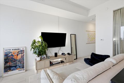 Photo 6 at 819 - 270 Dufferin Street, South Parkdale, Toronto
