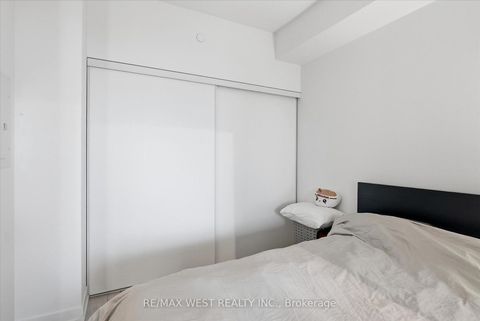 Photo 17 at 819 - 270 Dufferin Street, South Parkdale, Toronto
