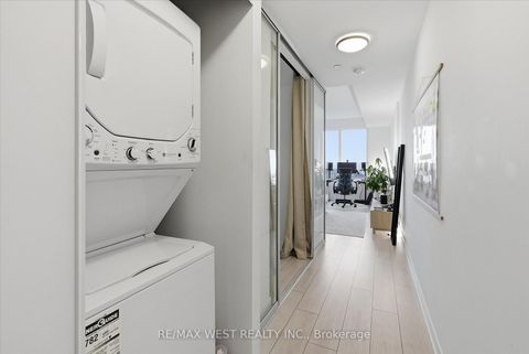 Photo 20 at 819 - 270 Dufferin Street, South Parkdale, Toronto