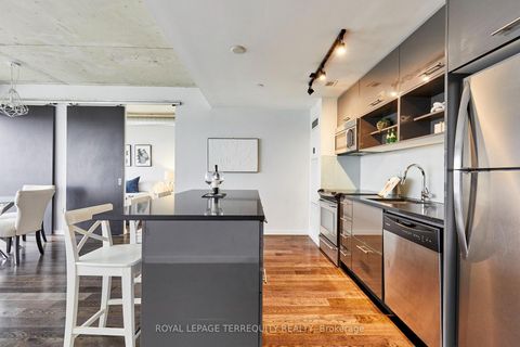 Photo 14 at 702 - 32 Trolley Crescent, Moss Park, Toronto