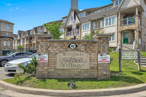 Photo 1 at 34 - 42 Pinery Trail, Malvern, Toronto