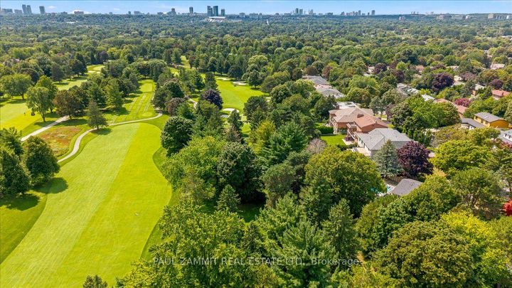 Photo 1 at 21 Kings Inn Trail, Bayview Country Club Estates, Markham