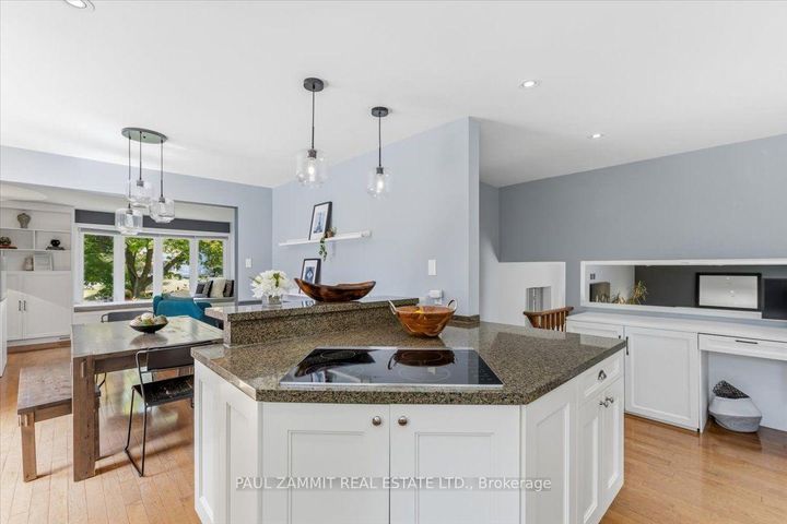 Photo 11 at 21 Kings Inn Trail, Bayview Country Club Estates, Markham