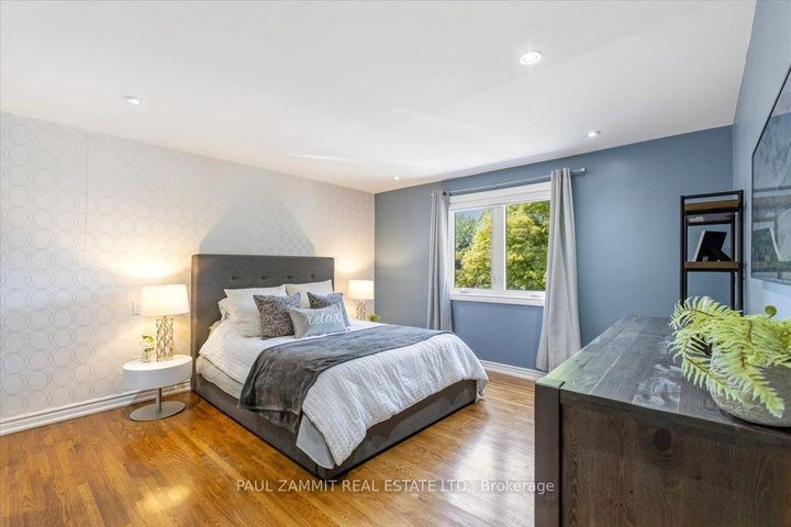 Photo 23 at 21 Kings Inn Trail, Bayview Country Club Estates, Markham