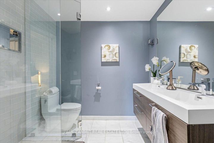 Photo 26 at 21 Kings Inn Trail, Bayview Country Club Estates, Markham