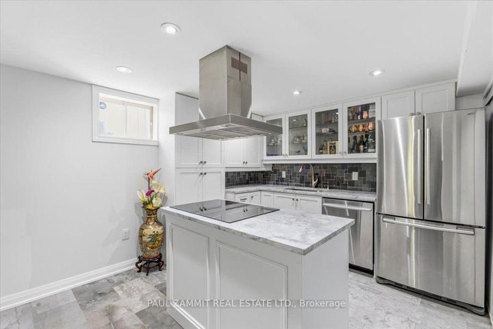 Photo 31 at 21 Kings Inn Trail, Bayview Country Club Estates, Markham