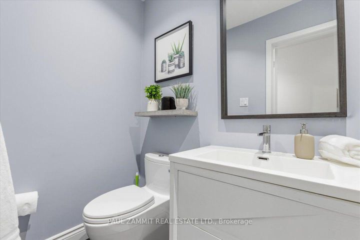 Photo 34 at 21 Kings Inn Trail, Bayview Country Club Estates, Markham