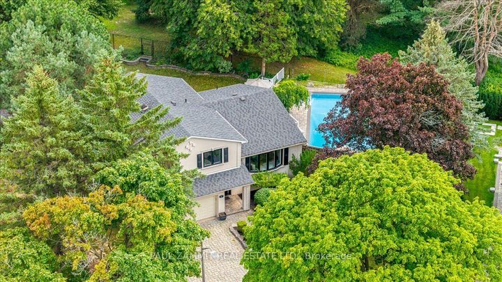 Photo 45 at 21 Kings Inn Trail, Bayview Country Club Estates, Markham
