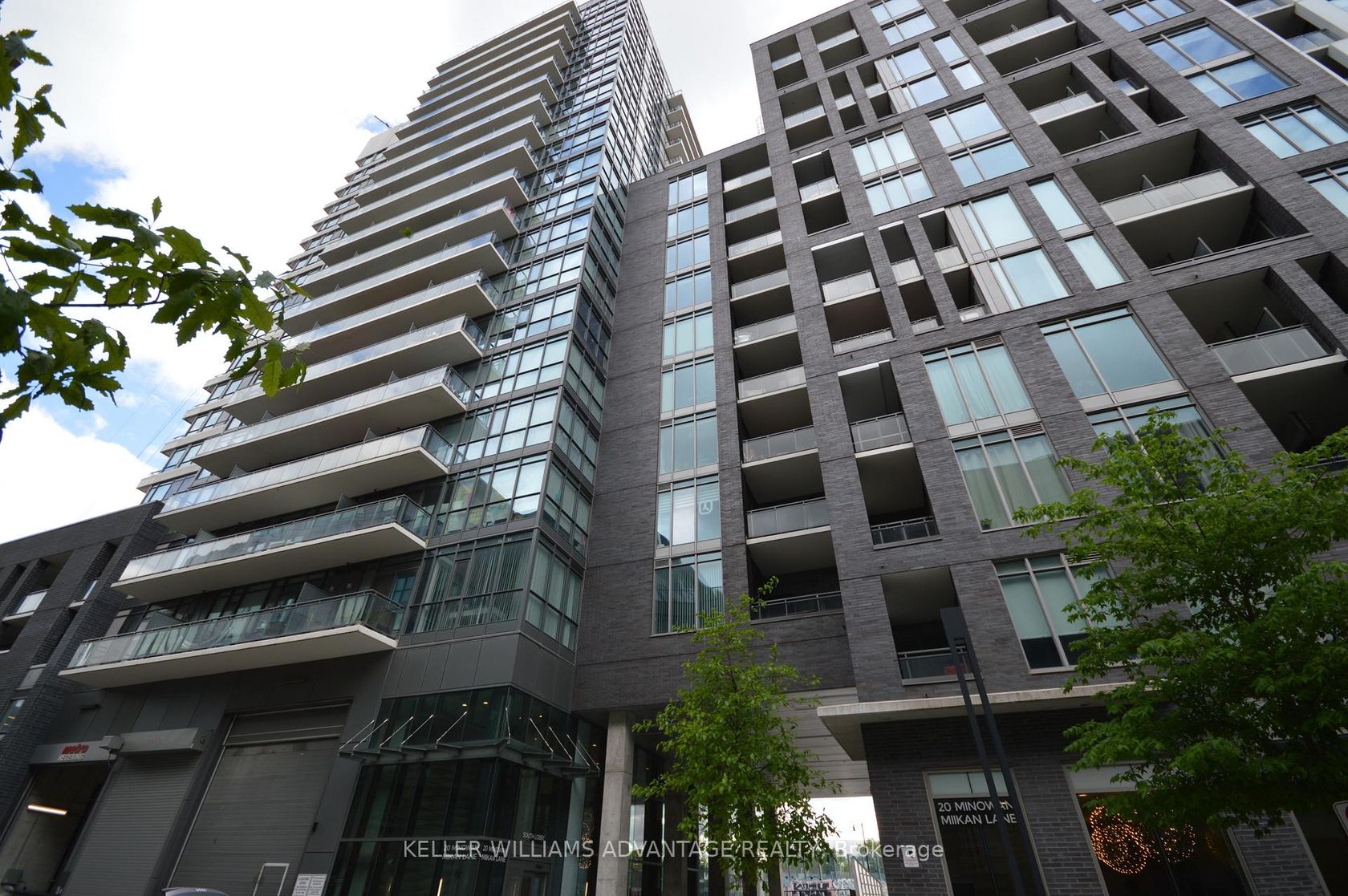 610 - 20 Minowan Miikan Lane, Little Portugal, Toronto photo number 2
