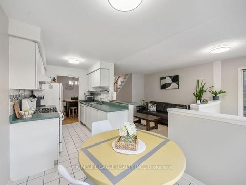 Photo 11 at 479 Heddle Crescent, Wyndham, Newmarket