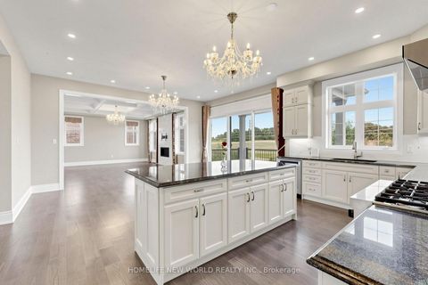 Photo 10 at 62 ridgepoint Road, Kleinburg, Vaughan