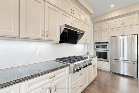 Photo 11 at 62 ridgepoint Road, Kleinburg, Vaughan