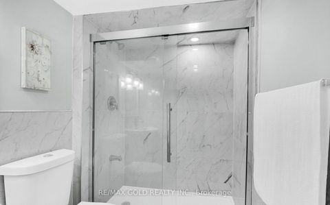 Photo 34 at 8 Fairglen Crescent, Pelmo Park W4, Toronto