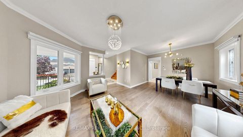 Photo 5 at 2 Rocksprings Avenue, Westbrook, Richmond Hill