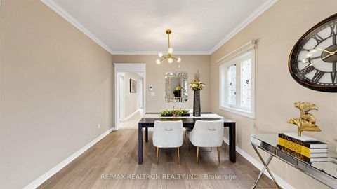 Photo 6 at 2 Rocksprings Avenue, Westbrook, Richmond Hill
