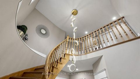 Photo 14 at 2 Rocksprings Avenue, Westbrook, Richmond Hill