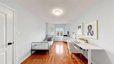 Photo 24 at 2 Rocksprings Avenue, Westbrook, Richmond Hill