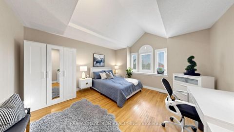 Photo 29 at 2 Rocksprings Avenue, Westbrook, Richmond Hill