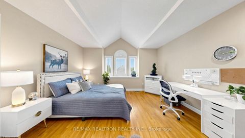 Photo 30 at 2 Rocksprings Avenue, Westbrook, Richmond Hill