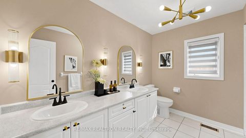 Photo 32 at 2 Rocksprings Avenue, Westbrook, Richmond Hill