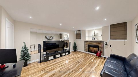 Photo 37 at 2 Rocksprings Avenue, Westbrook, Richmond Hill
