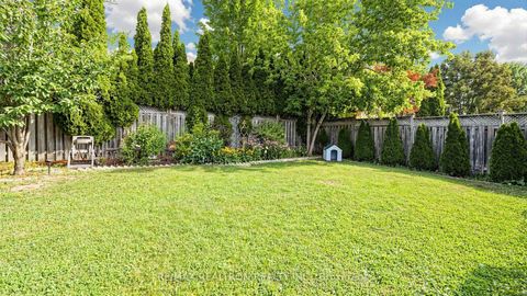 Photo 42 at 2 Rocksprings Avenue, Westbrook, Richmond Hill