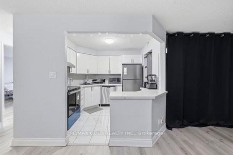 Photo 7 at ph08 - 61 Markbrook Lane, Jamestown, Toronto