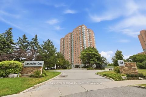 Photo 8 at ph08 - 61 Markbrook Lane, Jamestown, Toronto