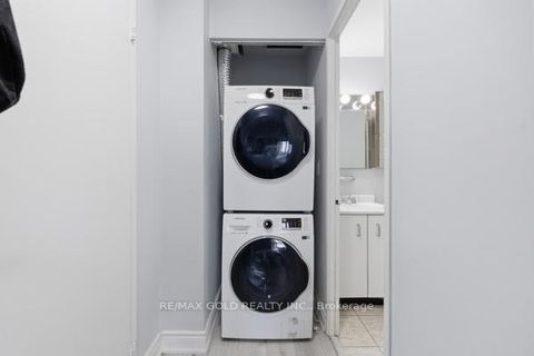 Photo 11 at ph08 - 61 Markbrook Lane, Jamestown, Toronto