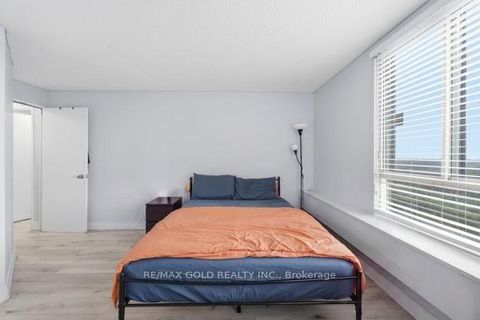 Photo 14 at ph08 - 61 Markbrook Lane, Jamestown, Toronto