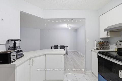 Photo 19 at ph08 - 61 Markbrook Lane, Jamestown, Toronto