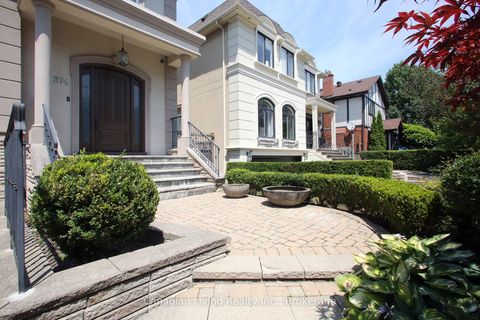 Photo 2 at 374 Glengarry Avenue, Nortown, Toronto